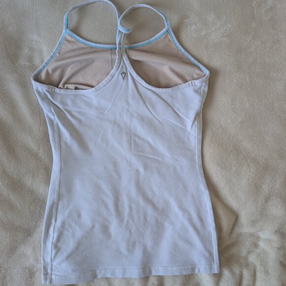 3/$30 Iviva Y tank with built in bra - Picture 2 of 3